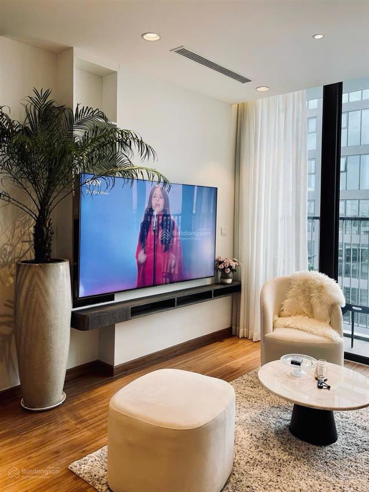 Bán gấp căn hộ eco green saigon quận 7  3pn 2wc  80m²  giá 7.5 tỷ,  phong 0944 206 ***