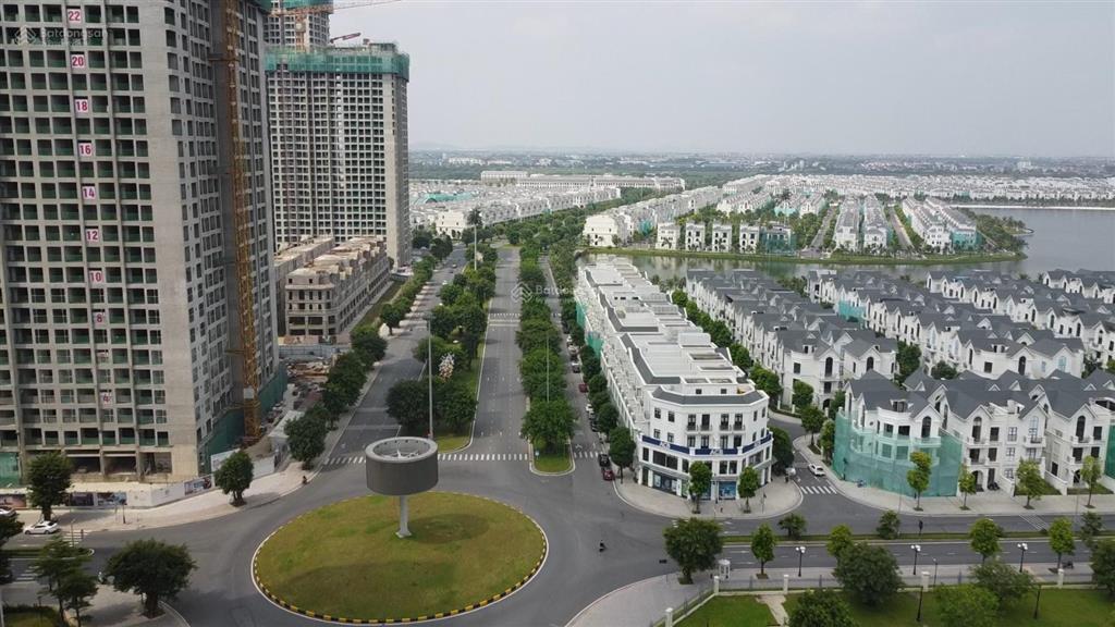 Cần tiền bán gấp vinhomes ocean park 1 shophouse 5 tầng sổ lâu dài, đã hoàn thiện full 5 tầng.