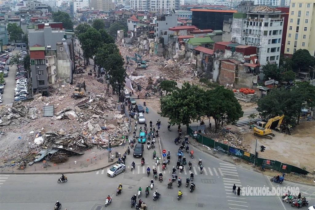 Mặt phố đê la thành đã ra mặt đường 60m