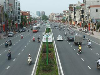 Bán căn nhà 5 tầng có thang máy. gia đình cần bán nhanh