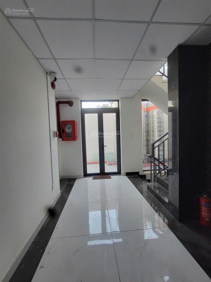 Cho thuê sàn tầng trệt tòa nhà văn phòng đẹp, mt đường vườn lài, 25 triệu, 230m2, nhiều tiện ích