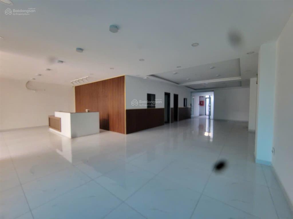 Cho thuê sàn tầng trệt tòa nhà văn phòng đẹp, mt đường vườn lài, 25 triệu, 230m2, nhiều tiện ích