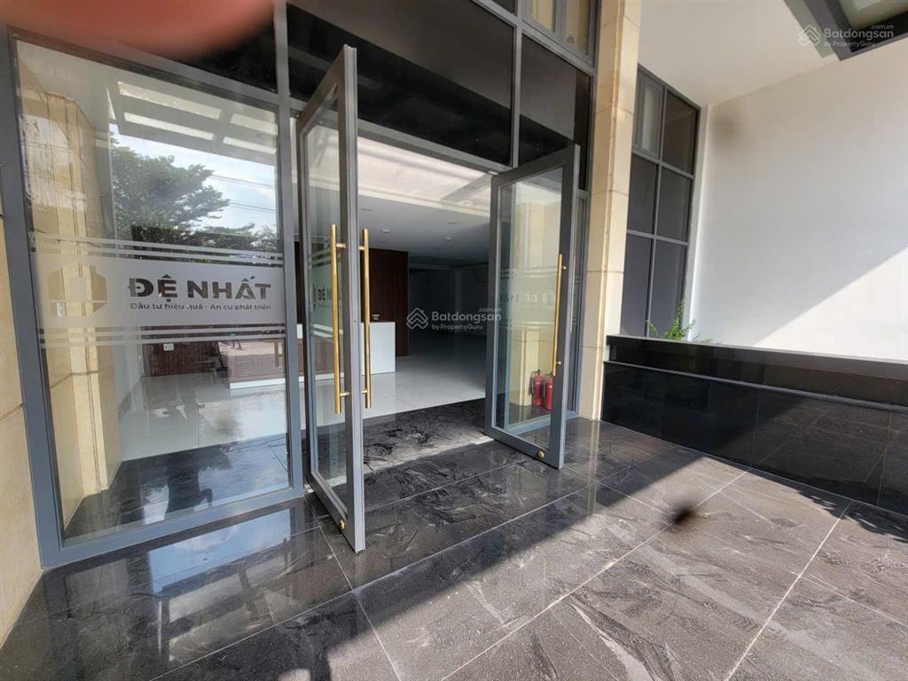 Cho thuê sàn tầng trệt tòa nhà văn phòng đẹp, mt đường vườn lài, 25 triệu, 230m2, nhiều tiện ích