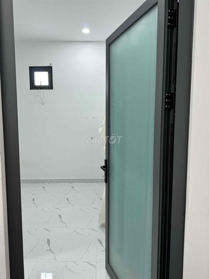 phòng cho thuê giá rẻ free nước, wifi, wc trong phòng