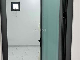 phòng cho thuê giá rẻ free nước, wifi, wc trong phòng