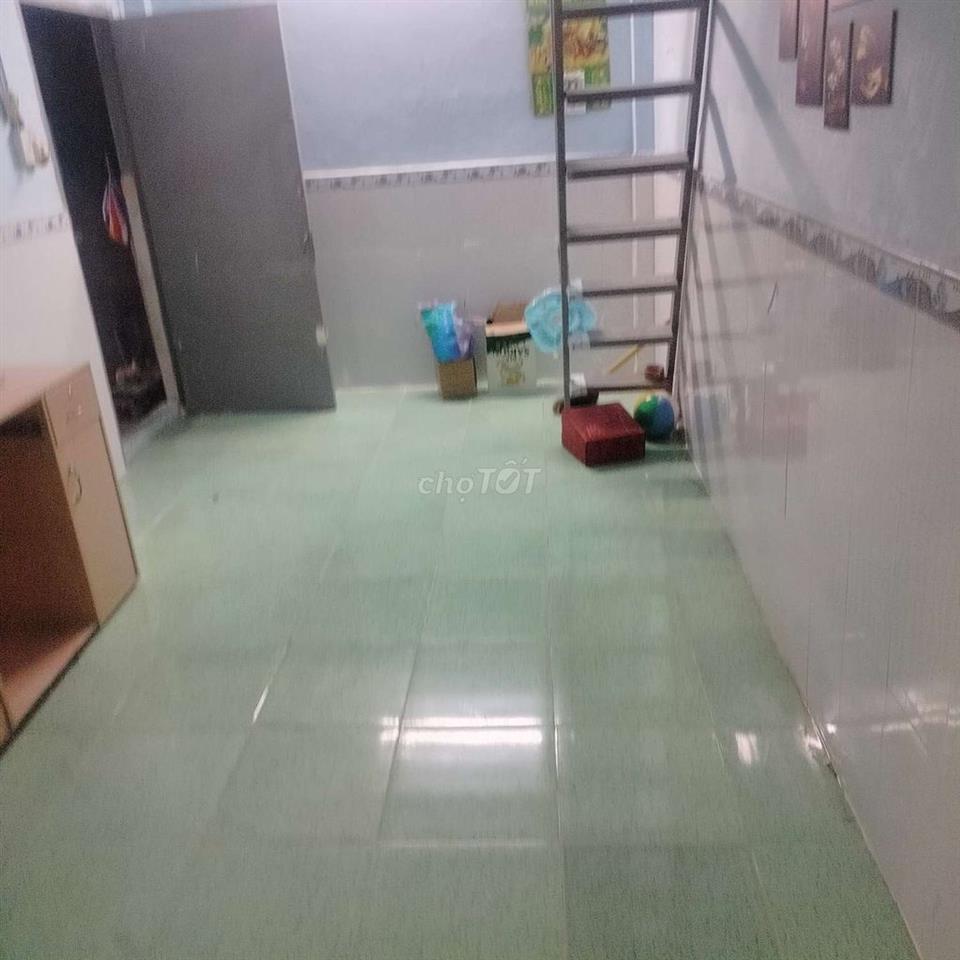 cần cho thuê phòng trọ ngay gigamall.ơ 4 bạn thoải mái