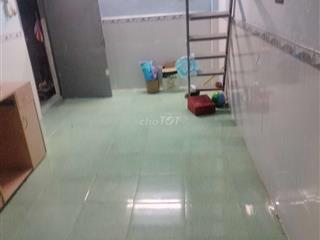 cần cho thuê phòng trọ ngay gigamall.ơ 4 bạn thoải mái