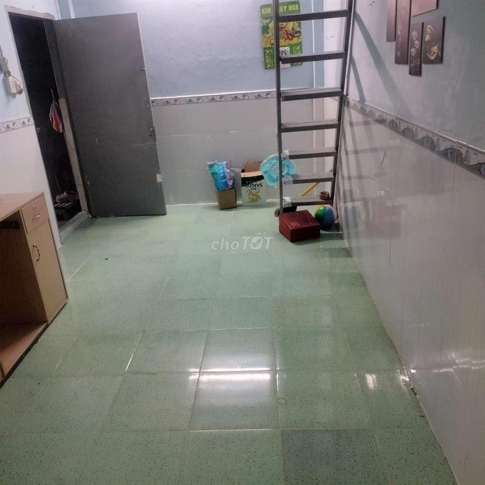cần cho thuê phòng trọ ngay gigamall.ơ 4 bạn thoải mái