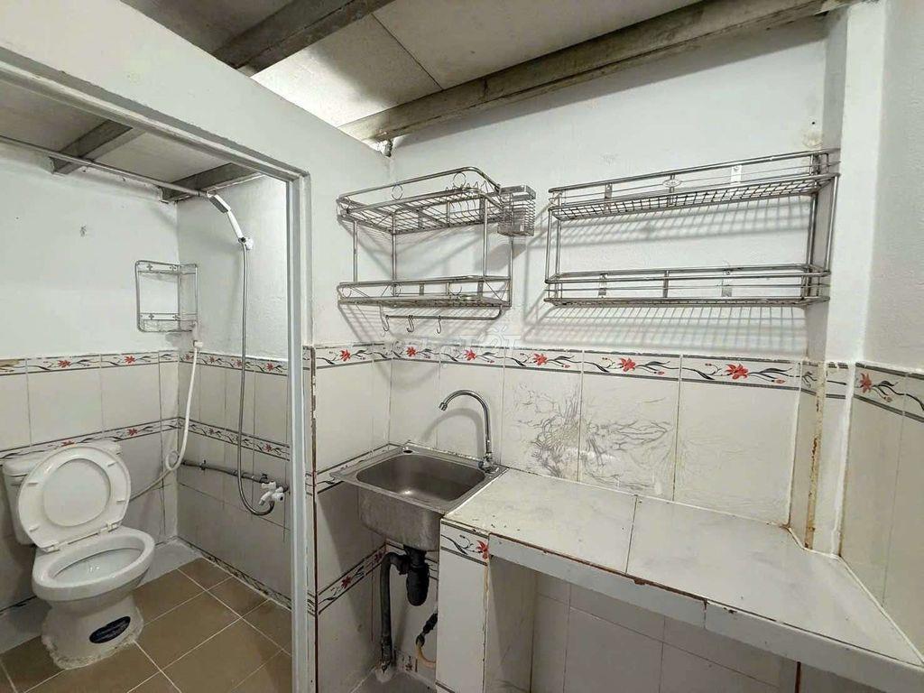 cần cho thuê phòng trọ ngay cao đẳng Vinatex.chơ bến đò