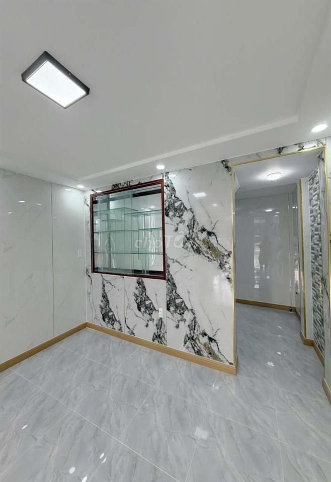 cần cho thuê nhà mặt tiền đường phạm văn đồng gần gigamall