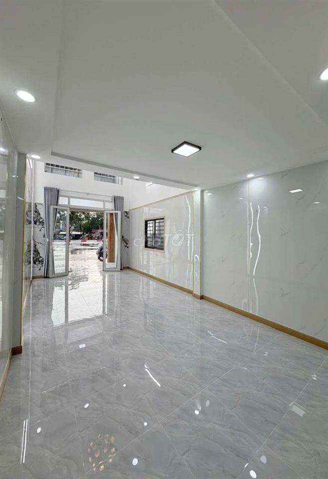 cần cho thuê nhà mặt tiền đường phạm văn đồng gần gigamall