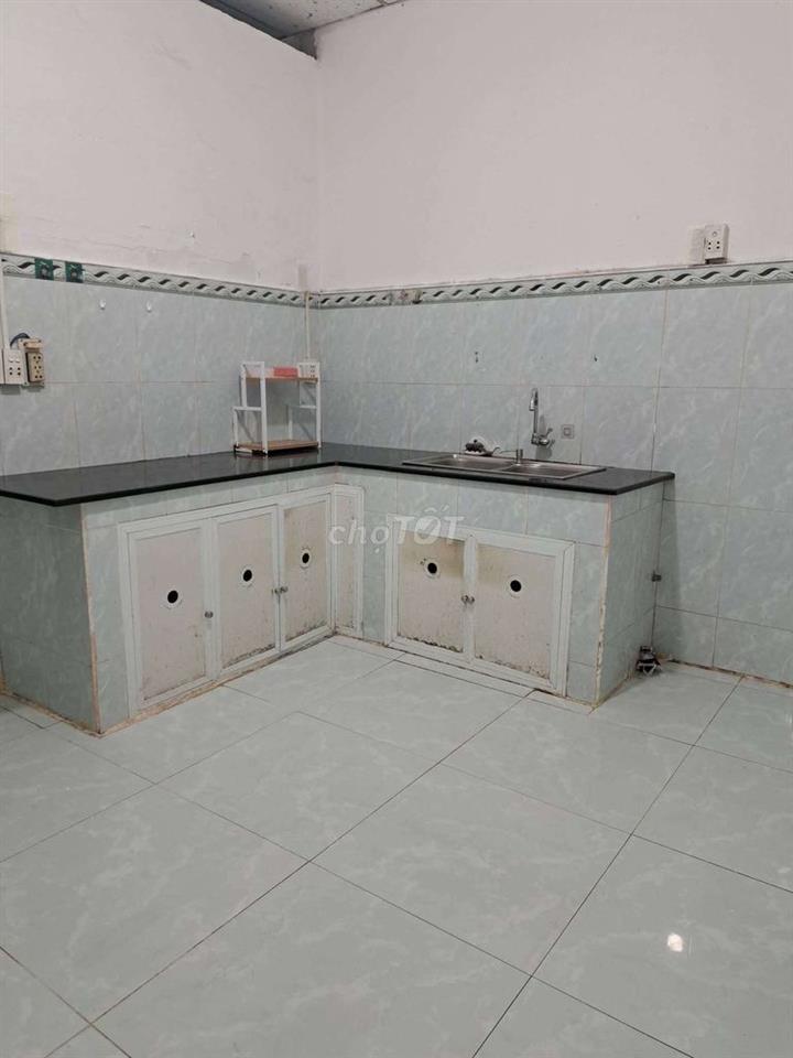 cần cho thuê nhà nguyên căn.3phong ngủ linh đông