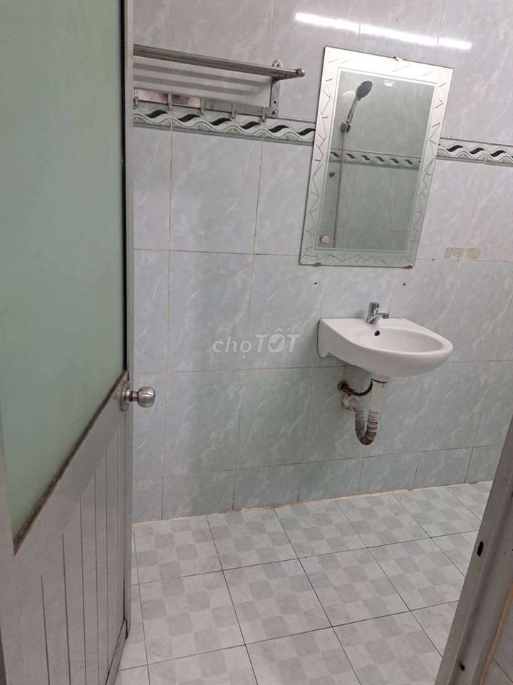 cần cho thuê nhà nguyên căn.3phong ngủ linh đông