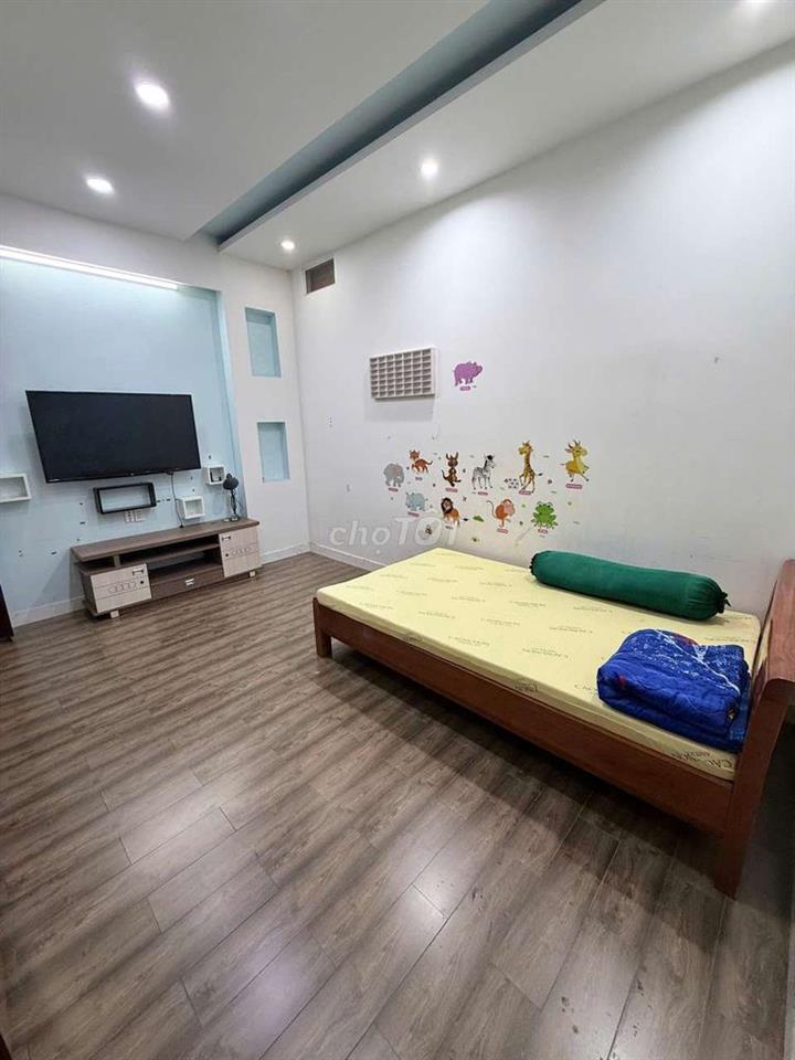 cần cho thuê căn hộ .full nội thất.khu hồng long.hiệp bình