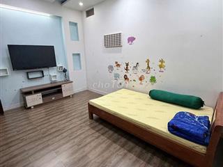 cần cho thuê căn hộ .full nội thất.khu hồng long.hiệp bình