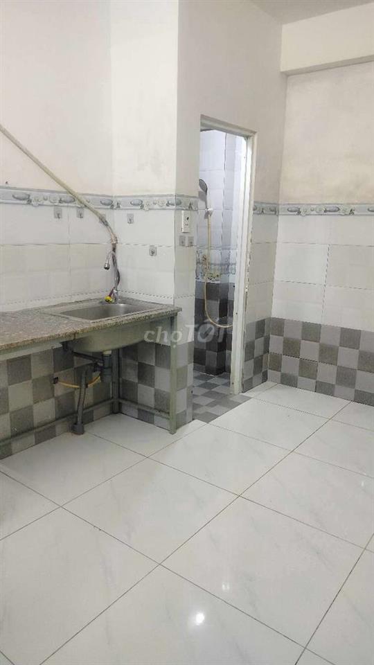 cần cho thuê phòng trọ linh đông.có máy lạnh
