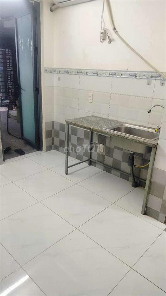 cần cho thuê phòng trọ linh đông.có máy lạnh