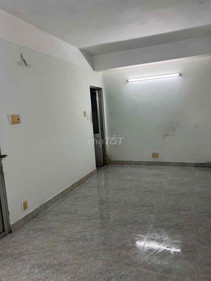 phòng 20m2 dường quang trung f11 thông tây hội