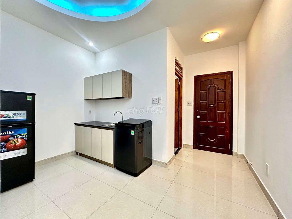 Căn hộ 1pn riêng mặt tiền Tân Sơn