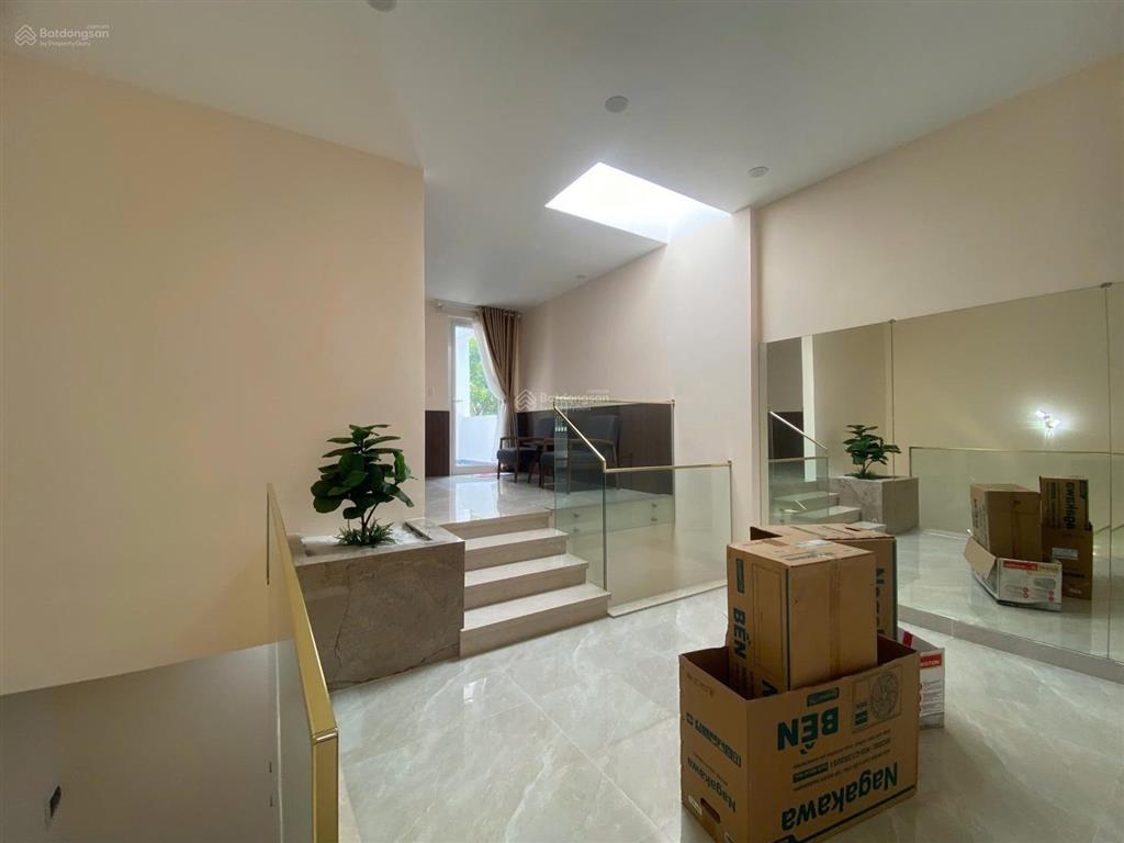 Bán nhà 3 tầng xây dựng tâm huyết đường 10m5 trần nguyên đán thông thẳng ra nguyễn sinh sắc