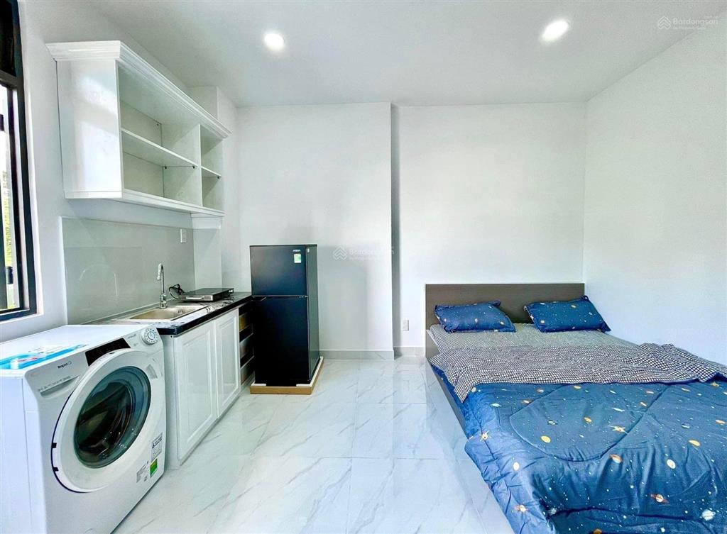 Phòng full nội thất  lê văn sỹ, gần nhà thờ ba chuông quận 3