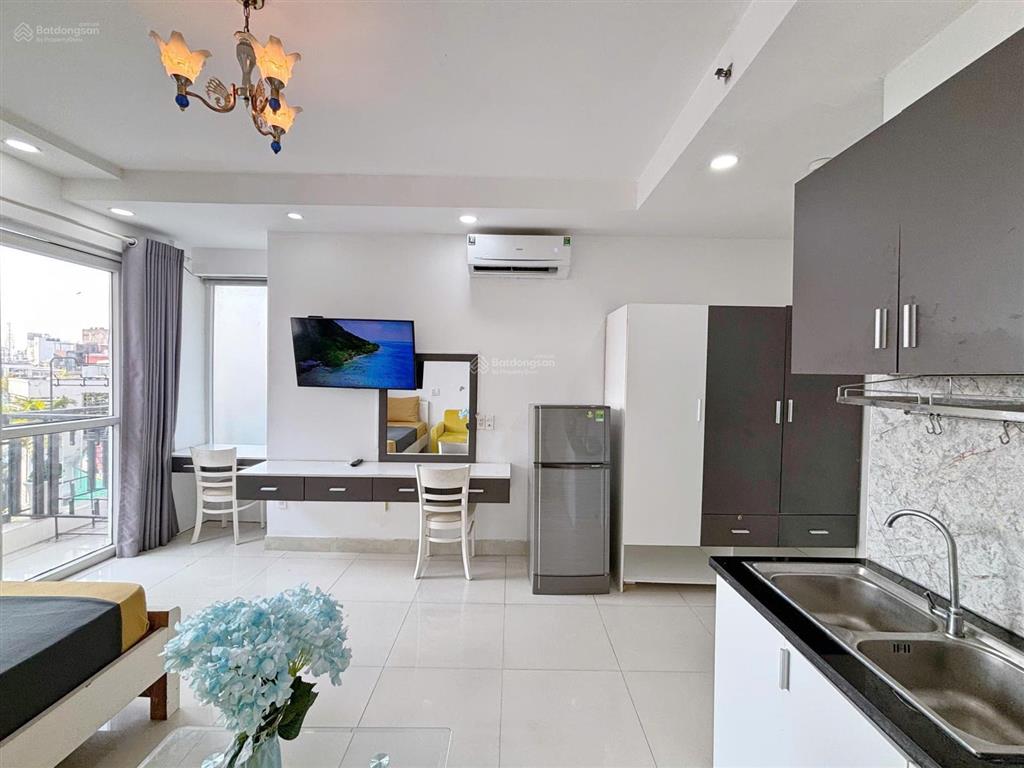 Căn hộ đón gió ngay bên bờ kè lê văn sỹ, gần coop nhiêu lộc quận 3