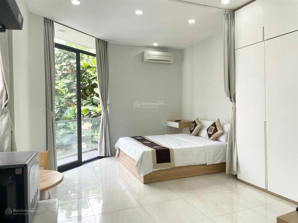 Phòng full nội thất 3 tháng 2  gần nhà hát hòa bình quận 10