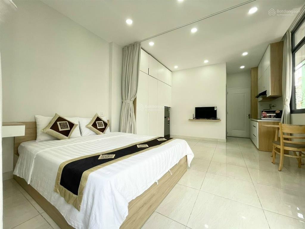 Phòng full nội thất 3 tháng 2  gần nhà hát hòa bình quận 10