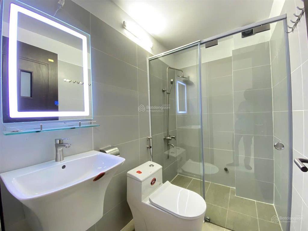 Phòng đón nắng  3' đến đh hutech, bến xe miền đông bình thạnh