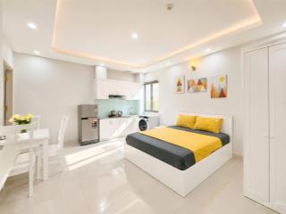 Phòng đón nắng full tiện nghi  ngay bờ kè hoàng sa quận 3