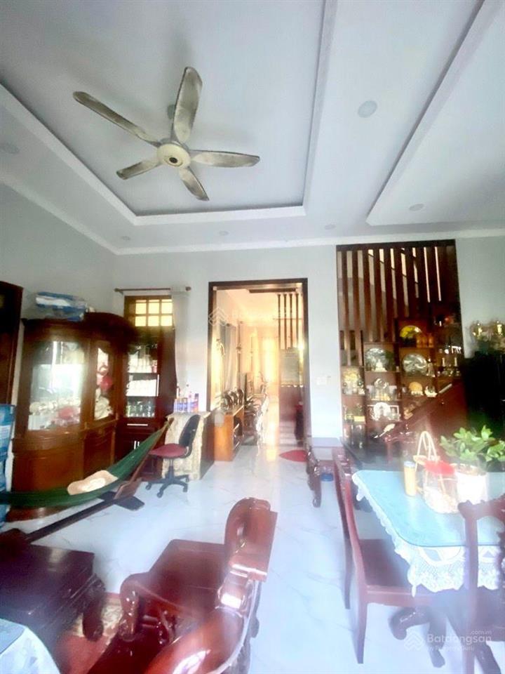 Bán biệt thự 245m2, mặt tiền công viên, linh trung , thủ đức