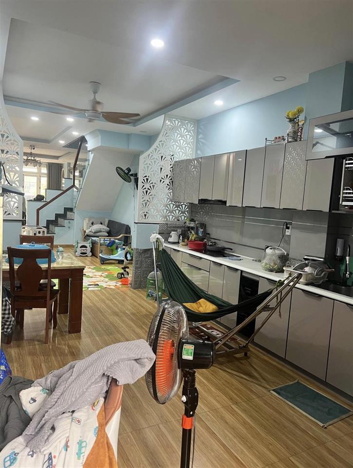 Bán nhà trung tâm phước bình, quận 9 mặt tiền đường 10