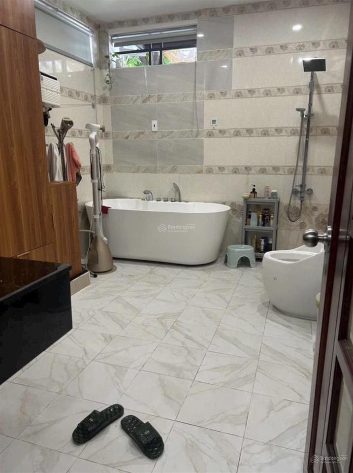 Bán biệt thự 351m2  sân vườn, hồ bơi mặt tiền đường khu vip  phước bình quận 9