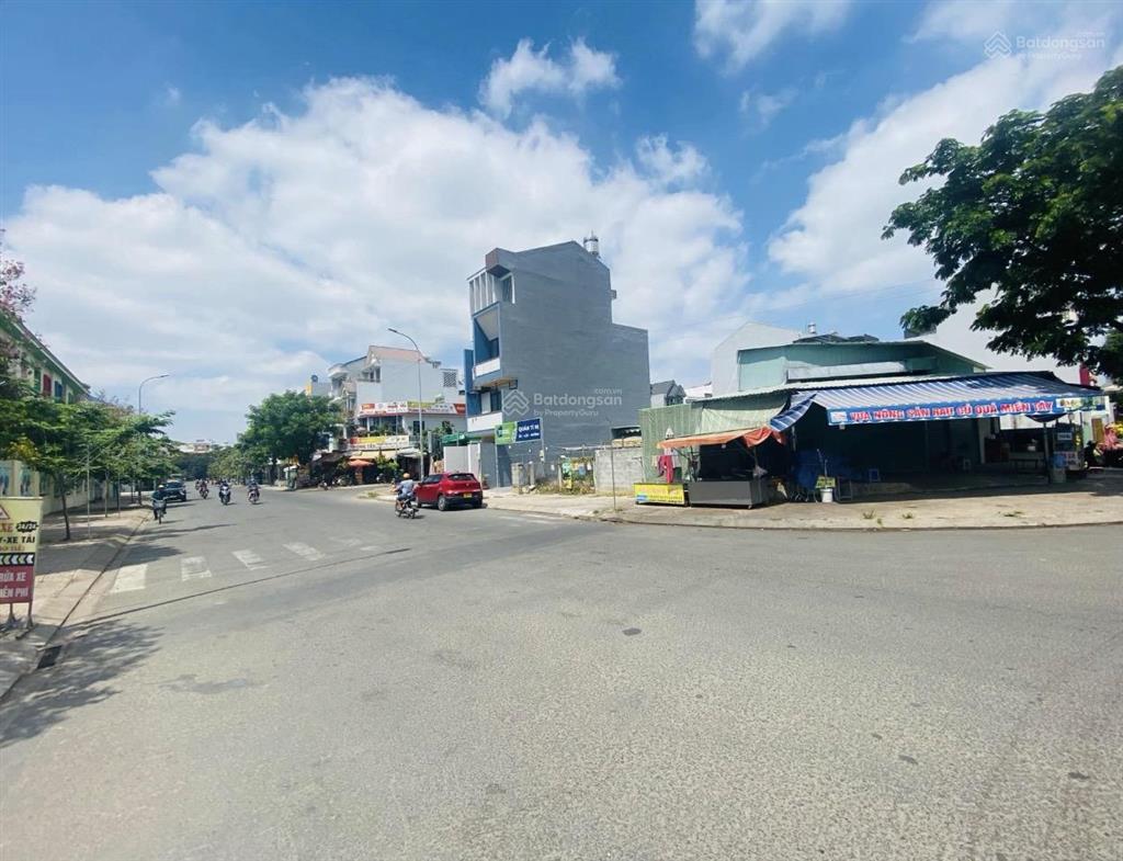 Lô đất góc 2 mặt tiền, ngay ngã tư đường 20m, khu tái định cư suối nhum, linh xuân