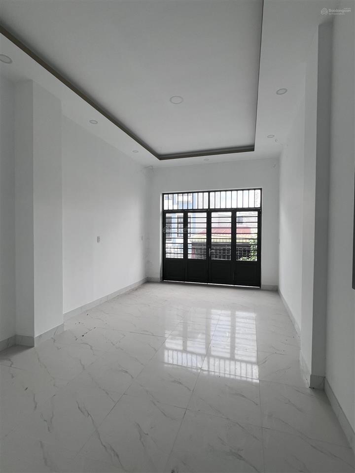 Bán nhà 3 tầng, mặt tiền đường 8m, kdc việt lập, an bình, dĩ an
