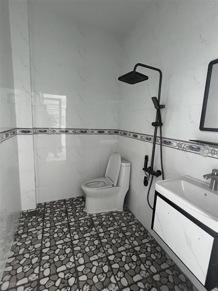 Bán nhà 3 tầng, mặt tiền đường 8m, kdc việt lập, an bình, dĩ an