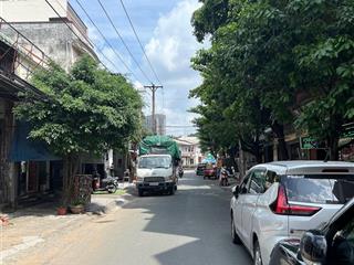 Bán nhà 3 tầng, mặt tiền đường 8m, kdc việt lập, an bình, dĩ an