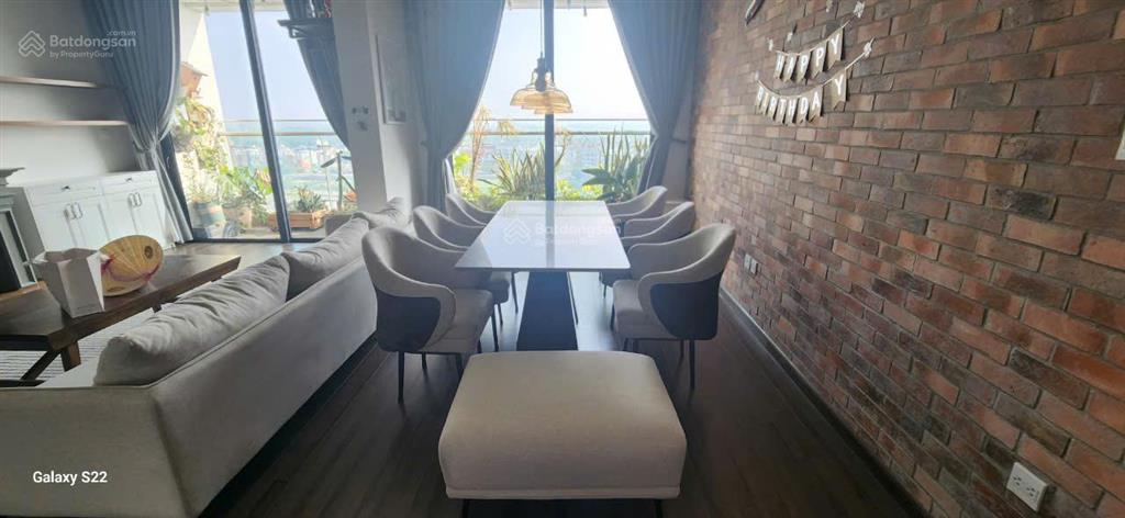 Cho thuê cặp đập thông 132m2 nội thất cao cấp, đầy đủ tiện nghi vinhomes symphony riverside
