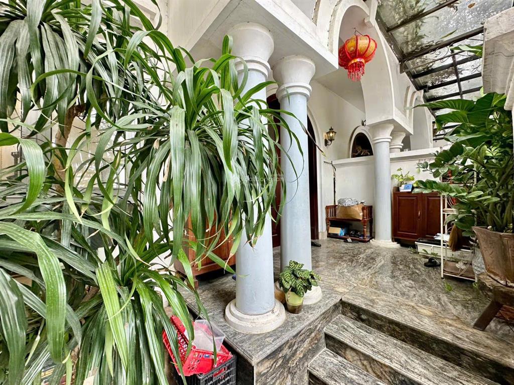 Cho thuê liền kề tulip hoàn thiện đẹp, nội thất và tiện nghi đầy đủ, gần vườn hoa và hồ điều hòa.