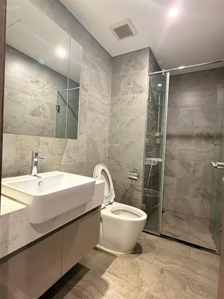 Cho thuê căn 2 ngủ 2 vệ sinh full nội thất sang xịn mịn, view thoáng vinhomes symphony giá cực tốt
