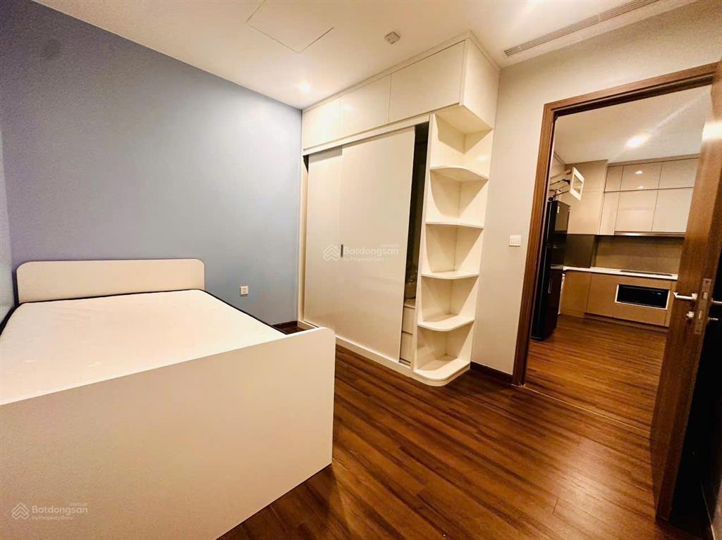 Cho thuê căn 2 ngủ 2 vệ sinh full nội thất sang xịn mịn, view thoáng vinhomes symphony giá cực tốt