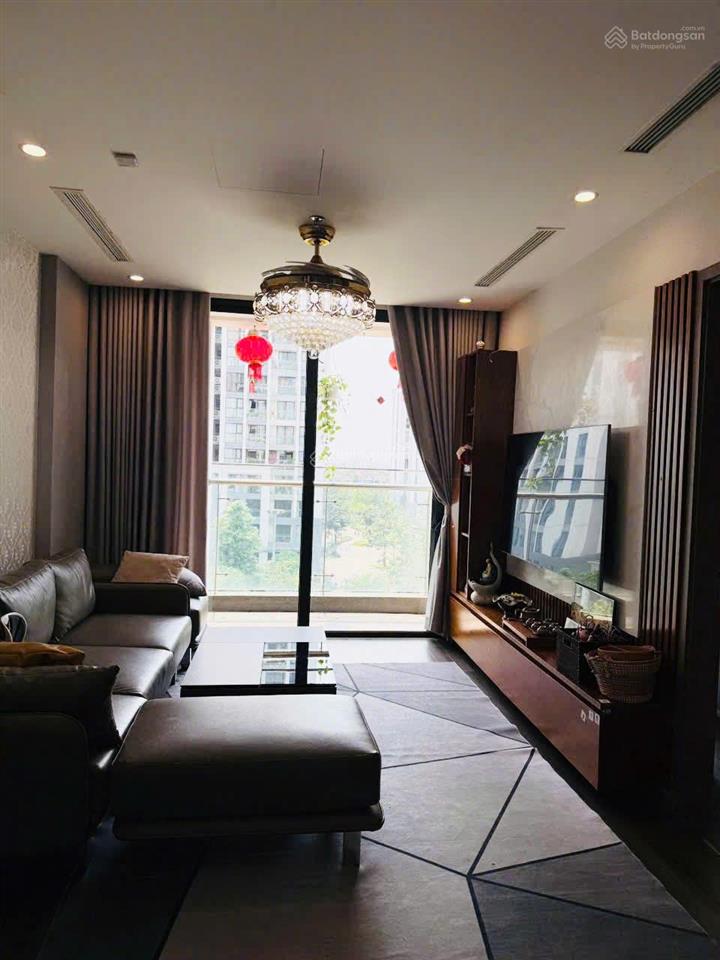 Bán gấp căn 2 ngủ 2 vệ sinh đẹp rộng, hướng đông nam nhà mới giá cực tốt dự án vinhomes symphony