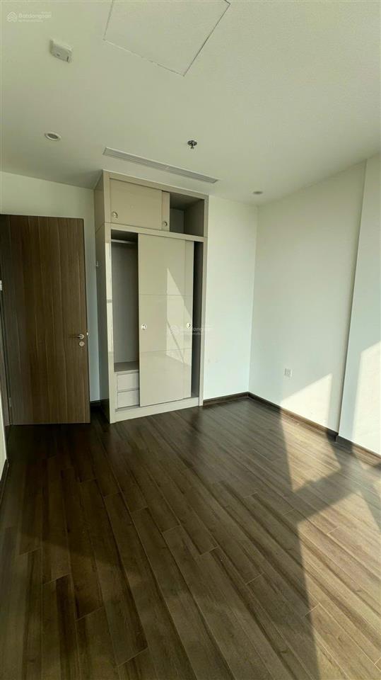 Bán gấp căn 1 phòng ngủ nội thất chủ đầu tư vinhomes symphony riverside, giá không thể tốt hơn