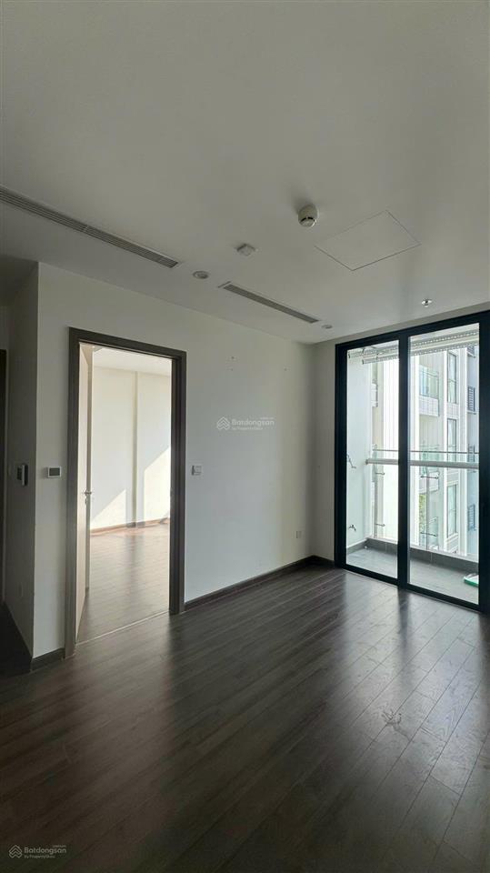 Bán gấp căn 1 phòng ngủ nội thất chủ đầu tư vinhomes symphony riverside, giá không thể tốt hơn