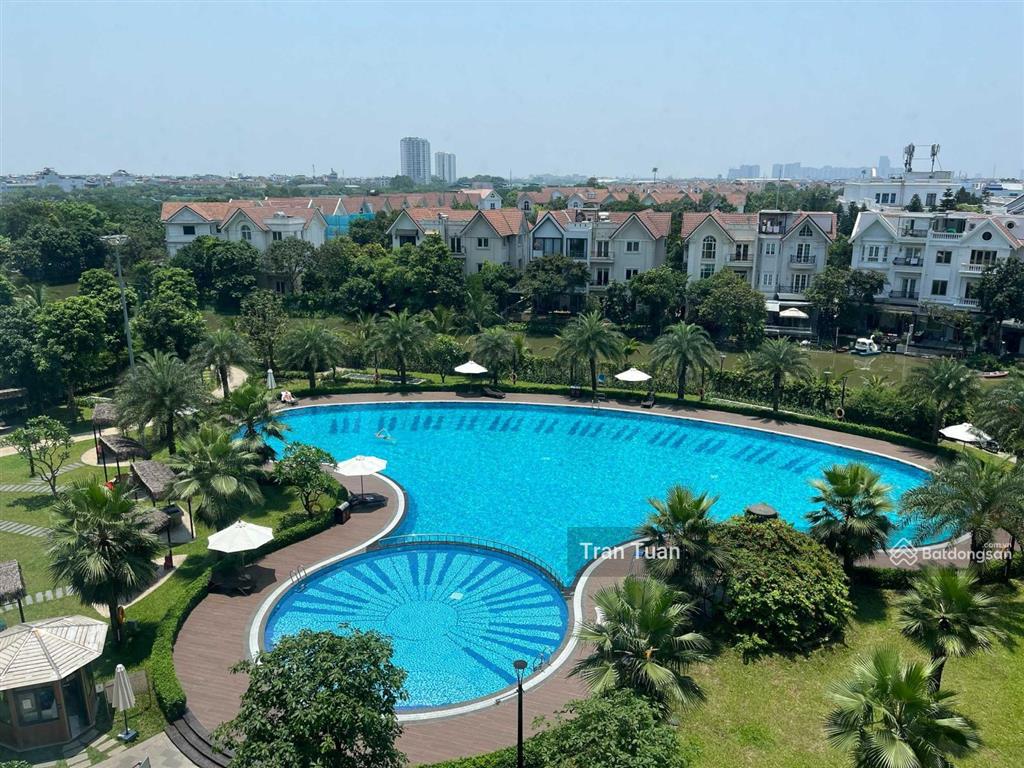 Chính chủ gửi bán căn đập thông 100m2 hoàn thiện đẹp, hướng đông nam vinhomes symphony