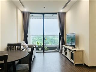 Cho thuê căn 2 ngủ 2 vệ sinh full nội thất sang xịn mịn, view thoáng vinhomes symphony giá cực tốt