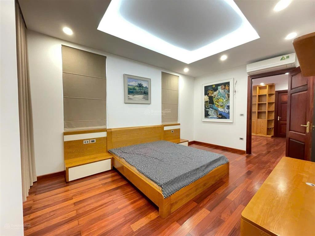 Cho thuê song lập 168m2 bên hồ vinhomes the harmony, vị trí đẹp, hoàn thiện thang máy