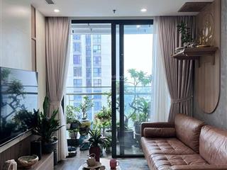 Bán cắt lỗ căn góc 2 ngủ 2 vệ sinh 68m2 full nội thất, view nội khu vinhomes symphony