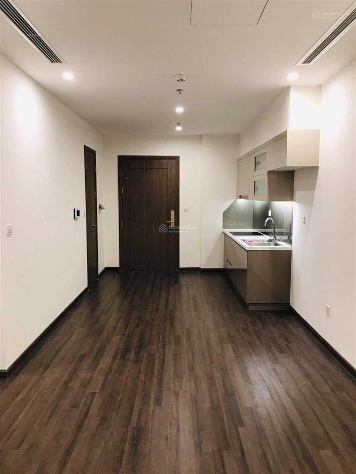 Cho thuê căn 2 ngủ 2 vệ sinh 71m2 nội thất chủ đầu tư view thoáng vinhomes symphony, giá cực rẻ