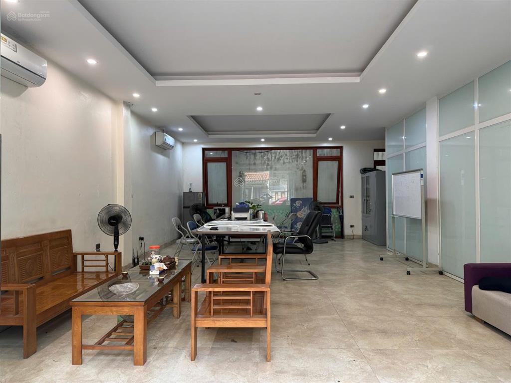 Cho thuê văn phòng 70m tại khu đô thị mới văn quán, 12tr có tl, tầng 1 gần hồ văn quán  097375776